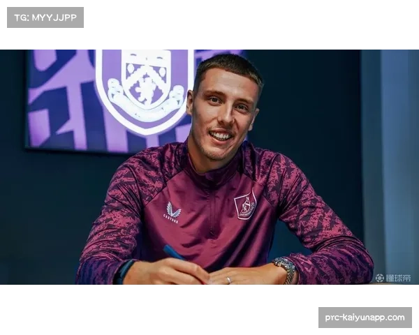 汉弗莱斯与埃斯泰夫评分超七分，伯恩利中卫组合防守表现获认可